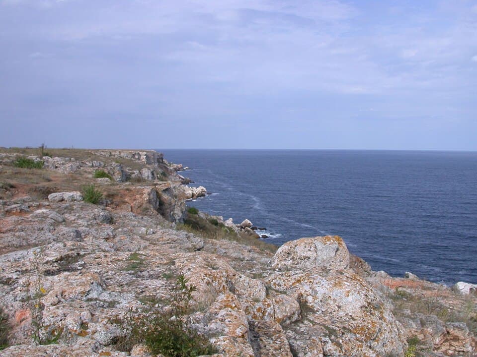 Камен бряг