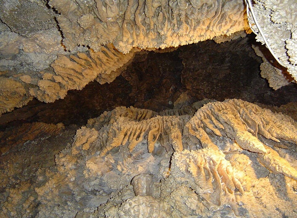 Uhlovitsa cave