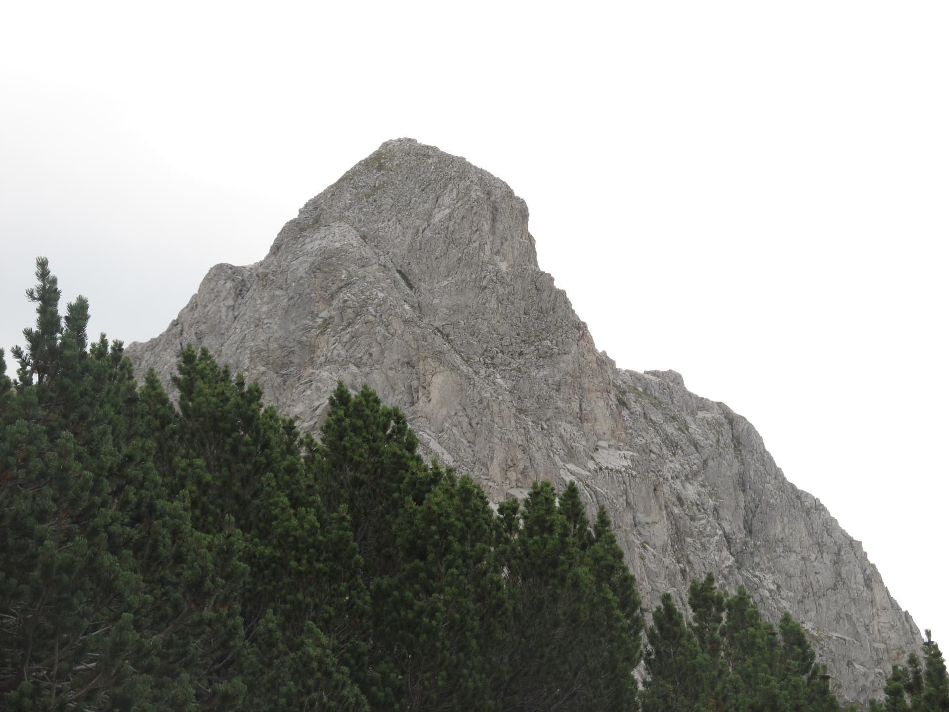 Momin peak