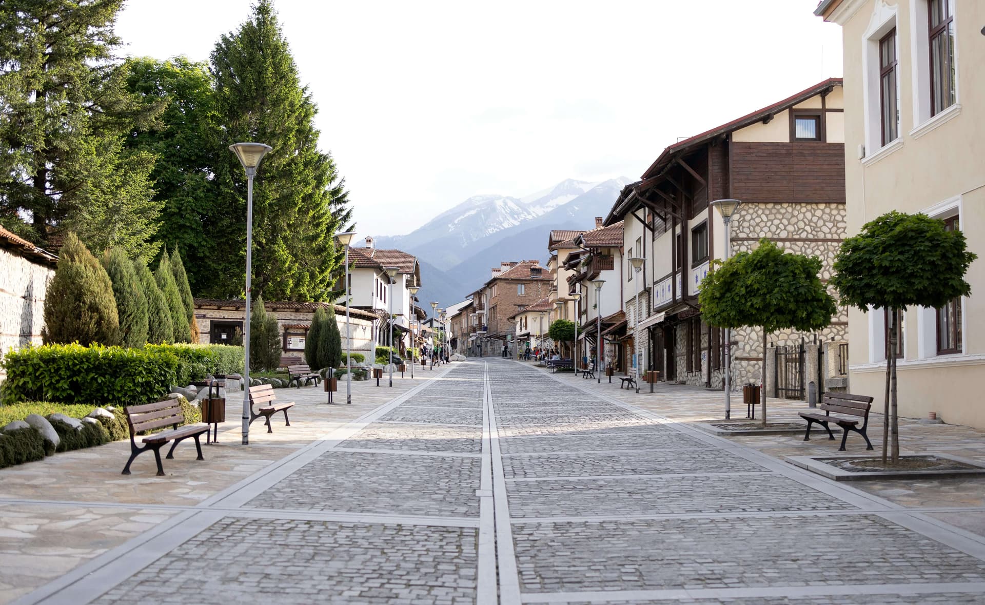 Cobbled streets and stone houses in Bansko's old town centre