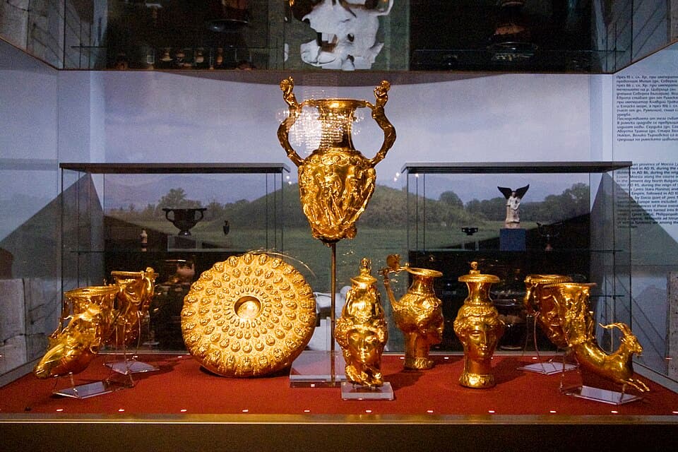 Panagyurishte Travel Guide: Sights, Gold & History